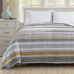 VibeCheck Ultra-Soft Aesthetic Bed Blanket – Lightweight Cozy Throw for All Seasons – Queen & King Size – Cute Printed Styles for Bedroom Glow-Up