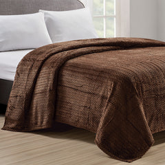 Chevron Braided Micro Plush Blanket – Ultra Soft All-Season Blanket for Bed, Couch & Dorm – Lightweight, Cozy & Machine Washable Comfort – Twin, Queen & King Sizes