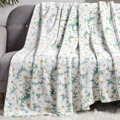 Oversized Floral Throw Blanket – 100% Polyester Delightful Daisies Soft Lightweight Blanket for Couch, Sofa & Bed, Spring Summer Decorative Blanket, 60 x 70 Inches
