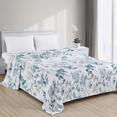 VibeCheck Ultra-Soft Aesthetic Bed Blanket – Lightweight Cozy Throw for All Seasons – Queen & King Size – Cute Printed Styles for Bedroom Glow-Up