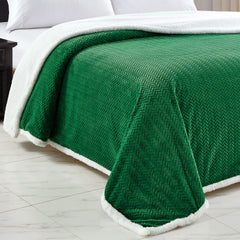 Jacquard Micro Plush Braided Blanket – Ultra Soft Oversized All-Season Blanket for Bed, Couch & Dorm – Lightweight, Cozy & Machine Washable – Queen & King Sizes