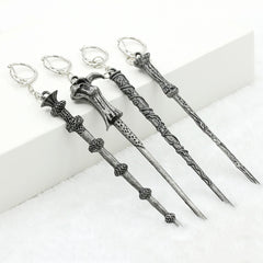 Magic Wand Keychain – Fantasy Inspired Wand Keyring Collectible for Fans – Metal Wand Accessory for Bags, Keys & Cosplay (Multiple Styles)