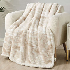 Cozy Vibes Alaska Sherpa Blanket – Super Soft Microfiber Blanket for Couch, Bed & Travel – Queen & King Sizes, Machine Washable