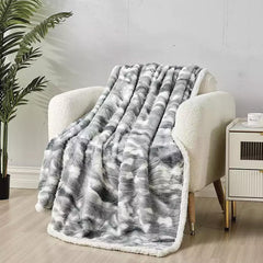 Cozy Vibes Alaska Sherpa Blanket – Super Soft Microfiber Blanket for Couch, Bed & Travel – Queen & King Sizes, Machine Washable