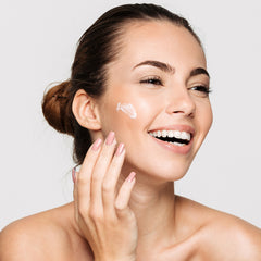Niacinamide Facial Moisturizer Day Cream with Vitamin B3, Hyaluronic Acid, Coconut Oil & Vitamin E – Daily Hydrating Face Cream for Smoother, Brighter-Looking Skin, 1.7 Fl Oz