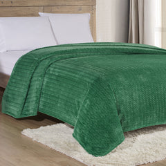 Chevron Braided Micro Plush Blanket – Ultra Soft All-Season Blanket for Bed, Couch & Dorm – Lightweight, Cozy & Machine Washable Comfort – Twin, Queen & King Sizes
