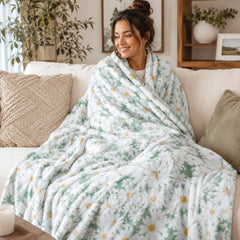 Oversized Floral Throw Blanket – 100% Polyester Delightful Daisies Soft Lightweight Blanket for Couch, Sofa & Bed, Spring Summer Decorative Blanket, 60 x 70 Inches