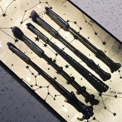 Wizard-Inspired Makeup Brush Set, Wand Style Cosmetic Brushes with Soft Bristles, Aesthetic Face & Eye Makeup Brushes, Fantasy-Inspired Gift Set for Makeup Lovers